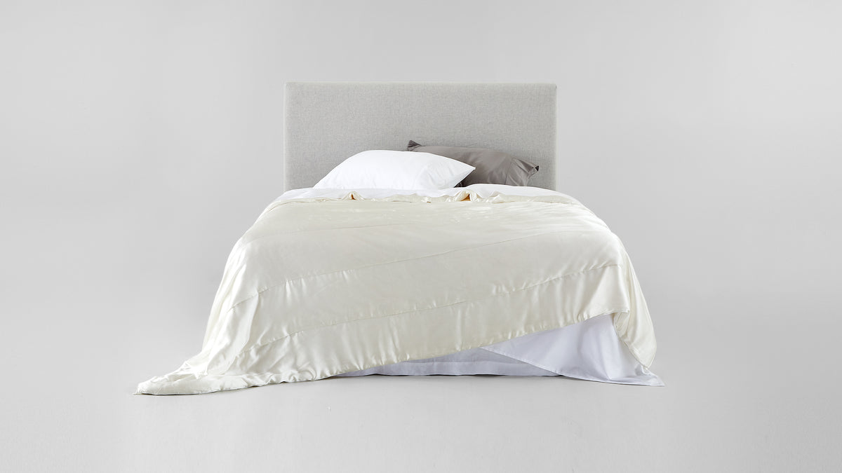 Mundo Winter Silk Quilt High Warmth Quilt Abode Abode Living