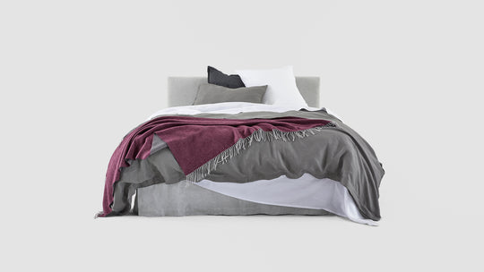 Tia Throw
