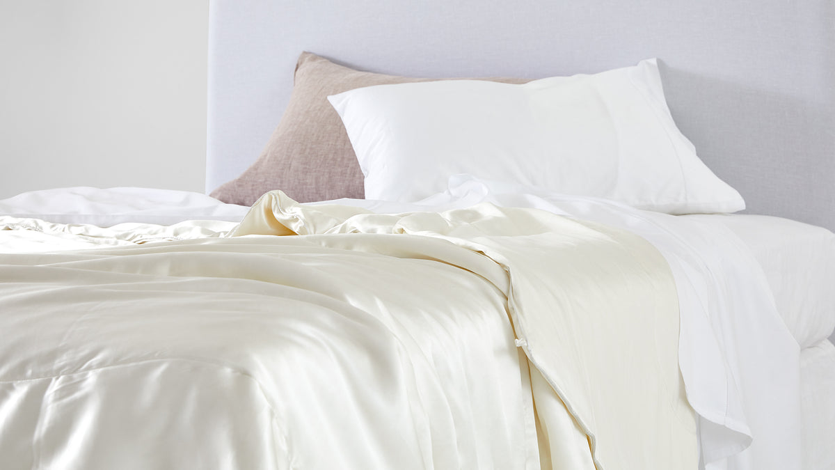 Mundo Summer Quilt Lightweight, Silk Summer Doona Abode Abode Living